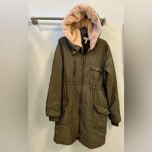 Jessica Simpson maternity jacket